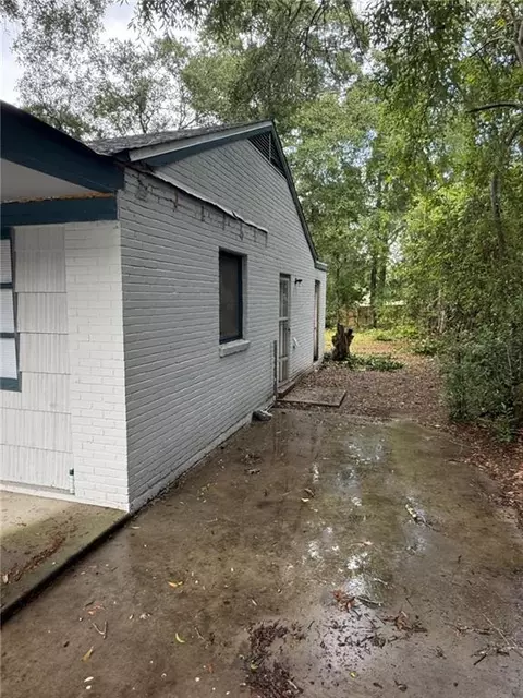 Exterior - 407 Seabreeze Rd E, Mobile, AL 36609 photo 1 of 2