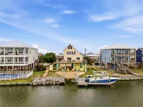 2206 Cadillac Ave, Dauphin Island, AL 36528