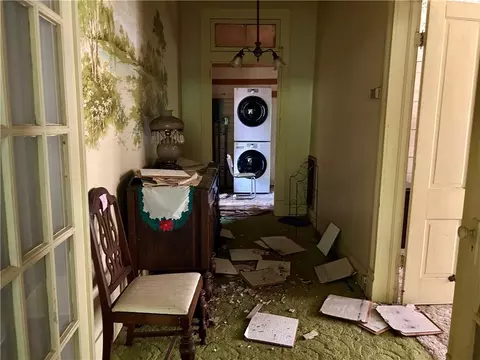Entry Way - 300 Stocking St, Mobile, AL 36604 photo 1 of 2