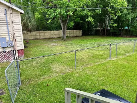 Exterior - 300 Stocking St, Mobile, AL 36604 photo 5 of 9