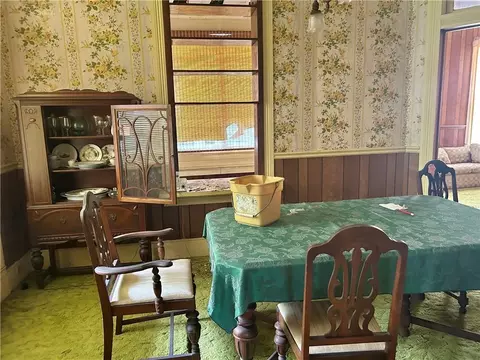Dining - 300 Stocking St, Mobile, AL 36604 photo 2 of 4