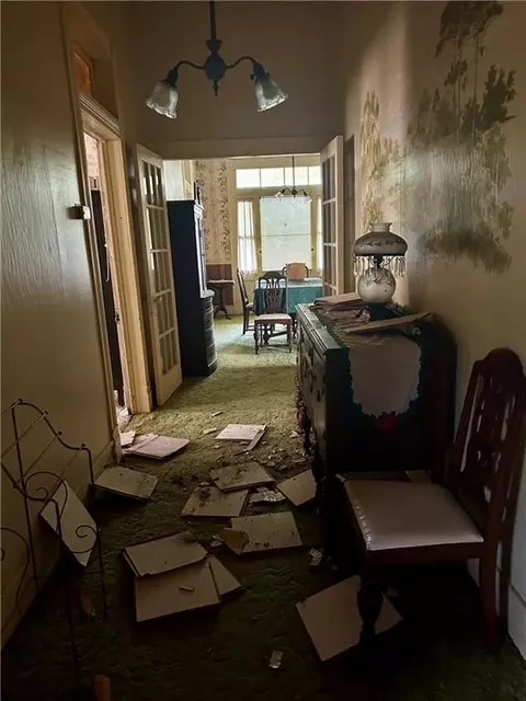 Entry Way - 300 Stocking St, Mobile, AL 36604 photo 2 of 2