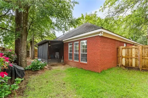 Exterior - 6335 Johnston Ln, Mobile, AL 36609 photo 5 of 6