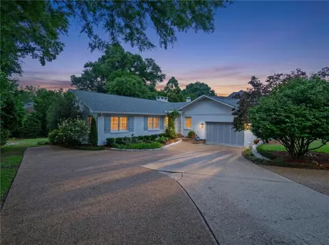 Exterior - 13 Wimbledon Dr E, Mobile, AL 36608 photo 3 of 10