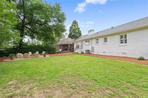 Exterior - 13 Wimbledon Dr E, Mobile, AL 36608 photo 9 of 10