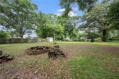 Exterior - 5417 Windmill Dr, Mobile, AL 36693 photo 4 of 6