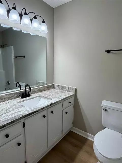 Bath - 4530 Schillinger Rd S, Mobile, AL 36619 photo 3 of 3