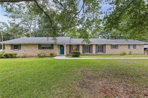 1334 Polaris Dr, Mobile, AL 36693
