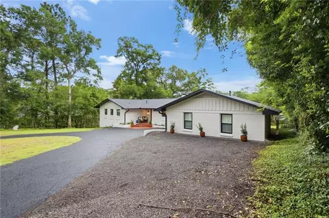 Exterior - 628 Chelsea Dr E, Mobile, AL 36608 photo 3 of 9
