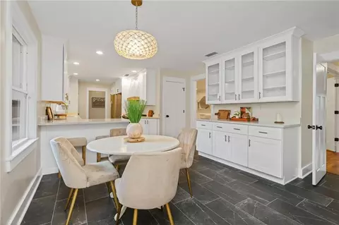 Dining - 628 Chelsea Dr E, Mobile, AL 36608 photo 2 of 4