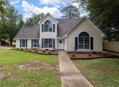 101 Lawson Rd, Daphne, AL 36526
