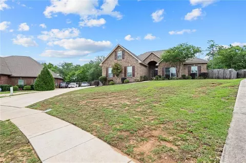 Exterior - 2133 Elliott Ct, Mobile, AL 36695 photo 4 of 8