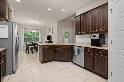 Kitchen - 2133 Elliott Ct, Mobile, AL 36695 photo 2 of 2