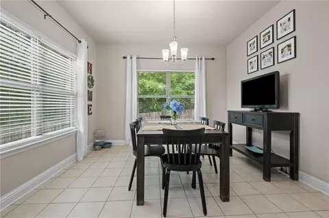 Dining - 2133 Elliott Ct, Mobile, AL 36695 photo 3 of 4