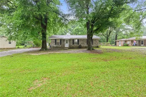 8017 Pine Springs Dr, Saraland, AL 36571