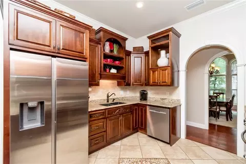 Kitchen - 312 Springhill Woods Dr E, Mobile, AL 36608 photo 4 of 6