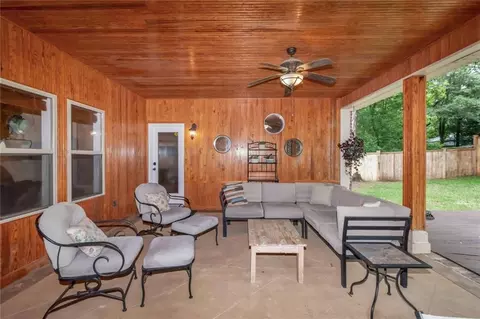 Exterior - 312 Springhill Woods Dr E, Mobile, AL 36608 photo 6 of 12