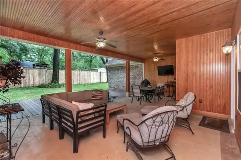 Exterior - 312 Springhill Woods Dr E, Mobile, AL 36608 photo 3 of 12