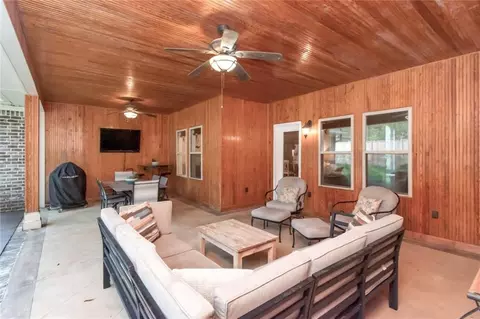 Exterior - 312 Springhill Woods Dr E, Mobile, AL 36608 photo 4 of 12