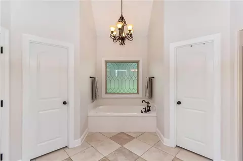 Entry Way - 312 Springhill Woods Dr E, Mobile, AL 36608 photo 3 of 3