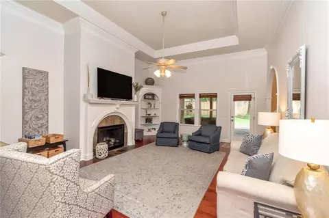 Living - 312 Springhill Woods Dr E, Mobile, AL 36608 photo 1 of 1