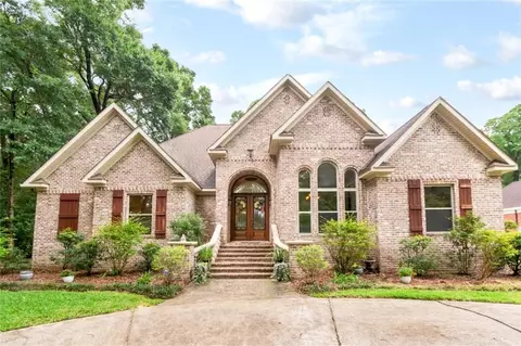 Exterior - 312 Springhill Woods Dr E, Mobile, AL 36608 photo 2 of 12