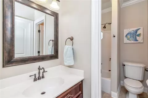 Bath - 312 Springhill Woods Dr E, Mobile, AL 36608 photo 3 of 7