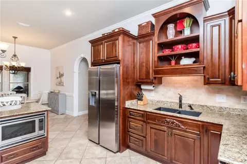 Kitchen - 312 Springhill Woods Dr E, Mobile, AL 36608 photo 3 of 6