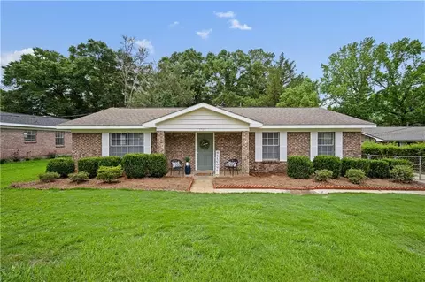 5505 Highland Rd, Mobile, AL 36693
