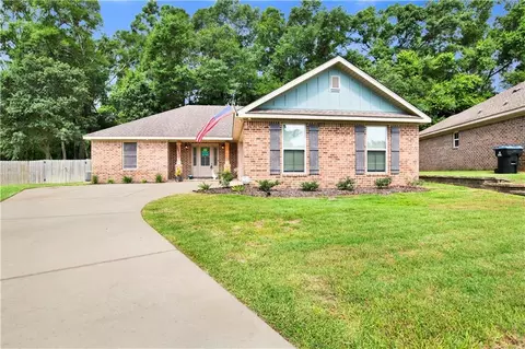 2202 Wolf Branch Dr S, Mobile, AL 36608
