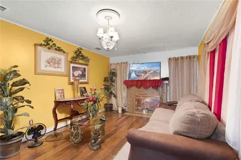 Living - 555 Downing St E, Mobile, AL 36617 photo 1 of 1
