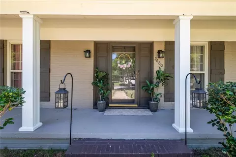 Exterior - 2660 Woodcliff Dr E, Mobile, AL 36693 photo 5 of 14