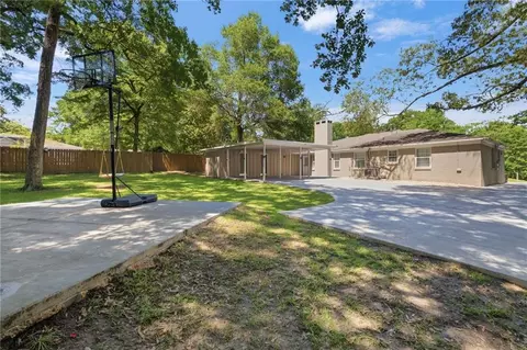 Exterior - 2660 Woodcliff Dr E, Mobile, AL 36693 photo 10 of 14