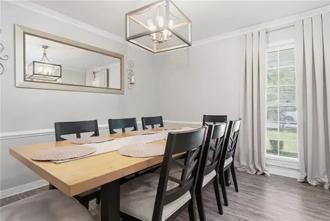 Dining - 2660 Woodcliff Dr E, Mobile, AL 36693 photo 3 of 3