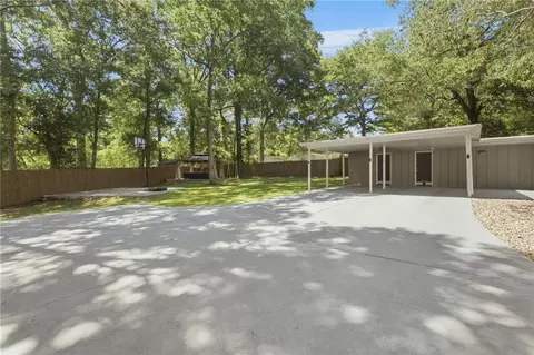 Exterior - 2660 Woodcliff Dr E, Mobile, AL 36693 photo 6 of 14
