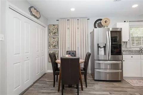 Dining - 2660 Woodcliff Dr E, Mobile, AL 36693 photo 1 of 3