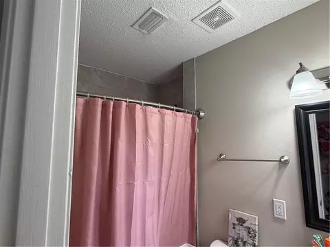 Bath - 304 Syracuse St, Mobile, AL 36608 photo 2 of 3