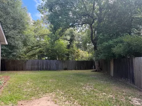 Exterior - 304 Syracuse St, Mobile, AL 36608 photo 6 of 7