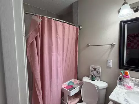 Bath - 304 Syracuse St, Mobile, AL 36608 photo 1 of 3