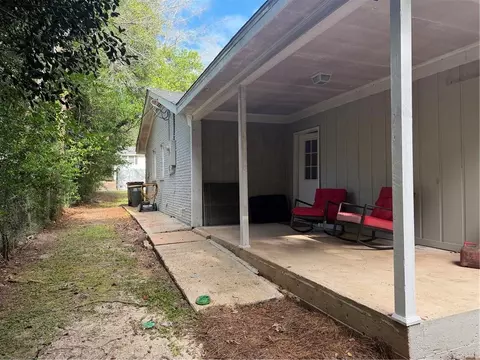 Exterior - 304 Syracuse St, Mobile, AL 36608 photo 4 of 7