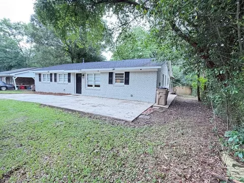 Exterior - 304 Syracuse St, Mobile, AL 36608 photo 2 of 7