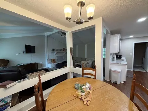 Dining - 304 Syracuse St, Mobile, AL 36608 photo 3 of 3