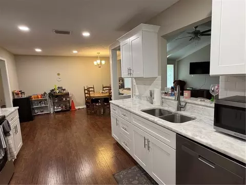 Kitchen - 304 Syracuse St, Mobile, AL 36608 photo 2 of 3