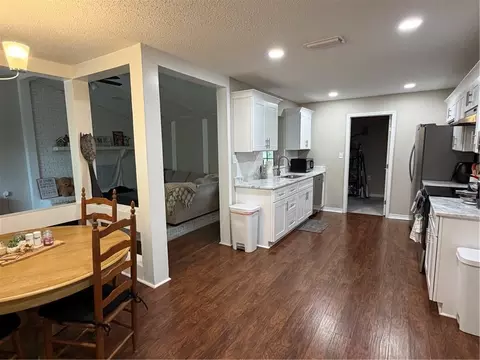 Kitchen - 304 Syracuse St, Mobile, AL 36608 photo 1 of 3