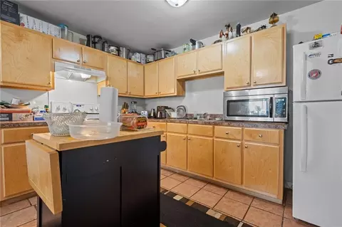 Kitchen - 859 Carleton Ave, Mobile, AL 36617 photo 2 of 3