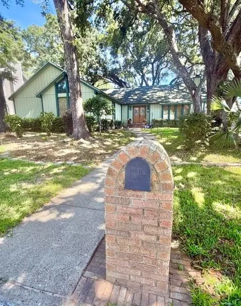 7320 Smithfield Rd, Mobile, AL 36695