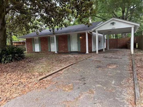 1253 Devander Dr, Mobile, AL 36608