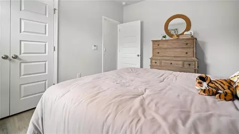 Bedroom - 7628 Anglebrook Rd N, Mobile, AL 36695 photo 5 of 9