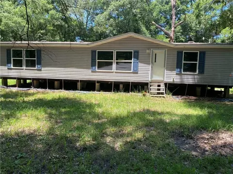 13245 N Forest Dr, Axis, AL 36505