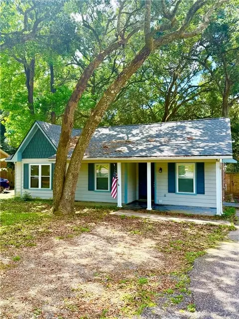 5637 Green Tree Rd, Mobile, AL 36609